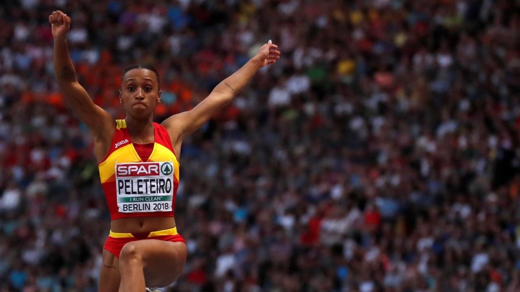 Ana Peleteiro durante la final de triple salto en el Olympiastadion.