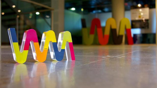 Logo de Wayra, área de innovación abierta de Telefónica.