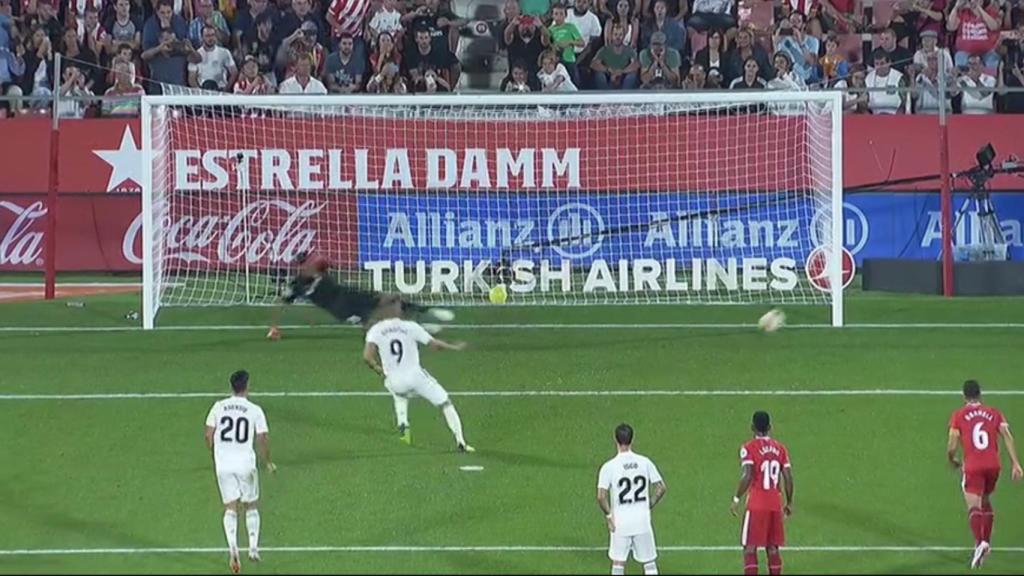 Benzema marca al Girona desde el punto de penalti