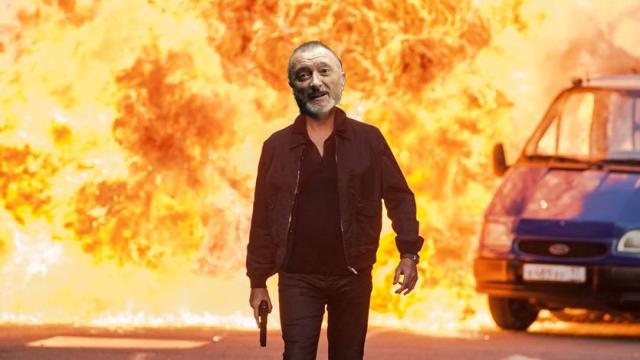 Todas las veces que Pérez Reverte ha hecho explotar Twitter