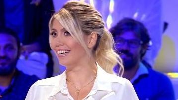Wanda Nara, durante un programa de Tiki Taka