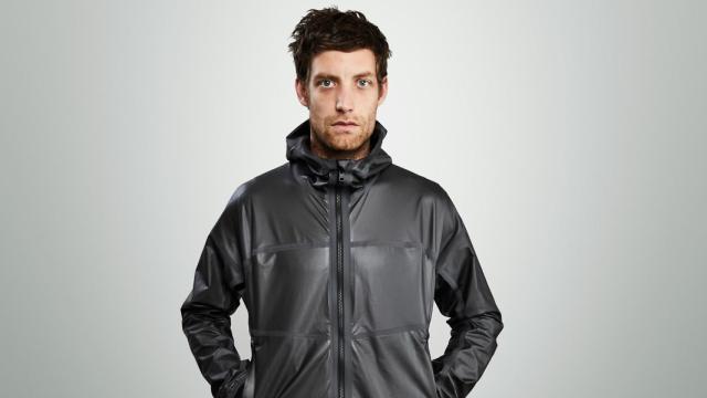 El grafeno da el salto a la moda con esta chaqueta que mantiene el calor corporal