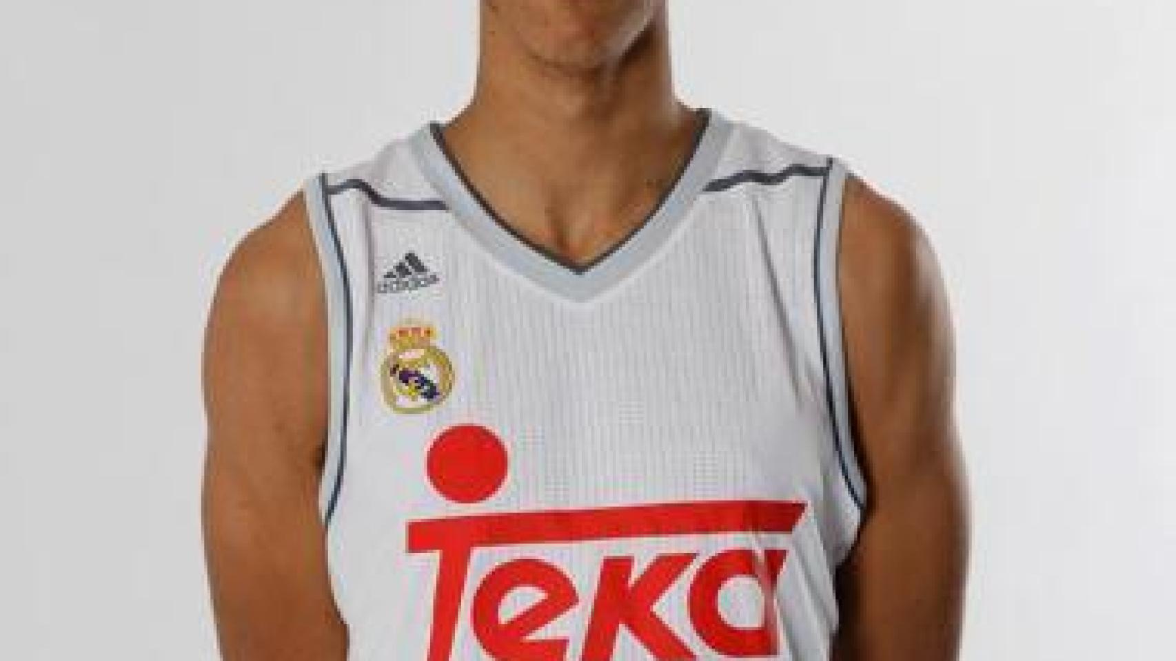 Felipe Dos Anjos vistiendo la camiseta del Madrid