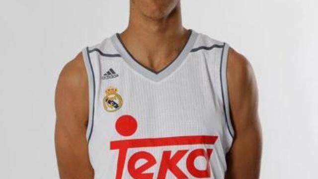 Felipe Dos Anjos vistiendo la camiseta del Madrid