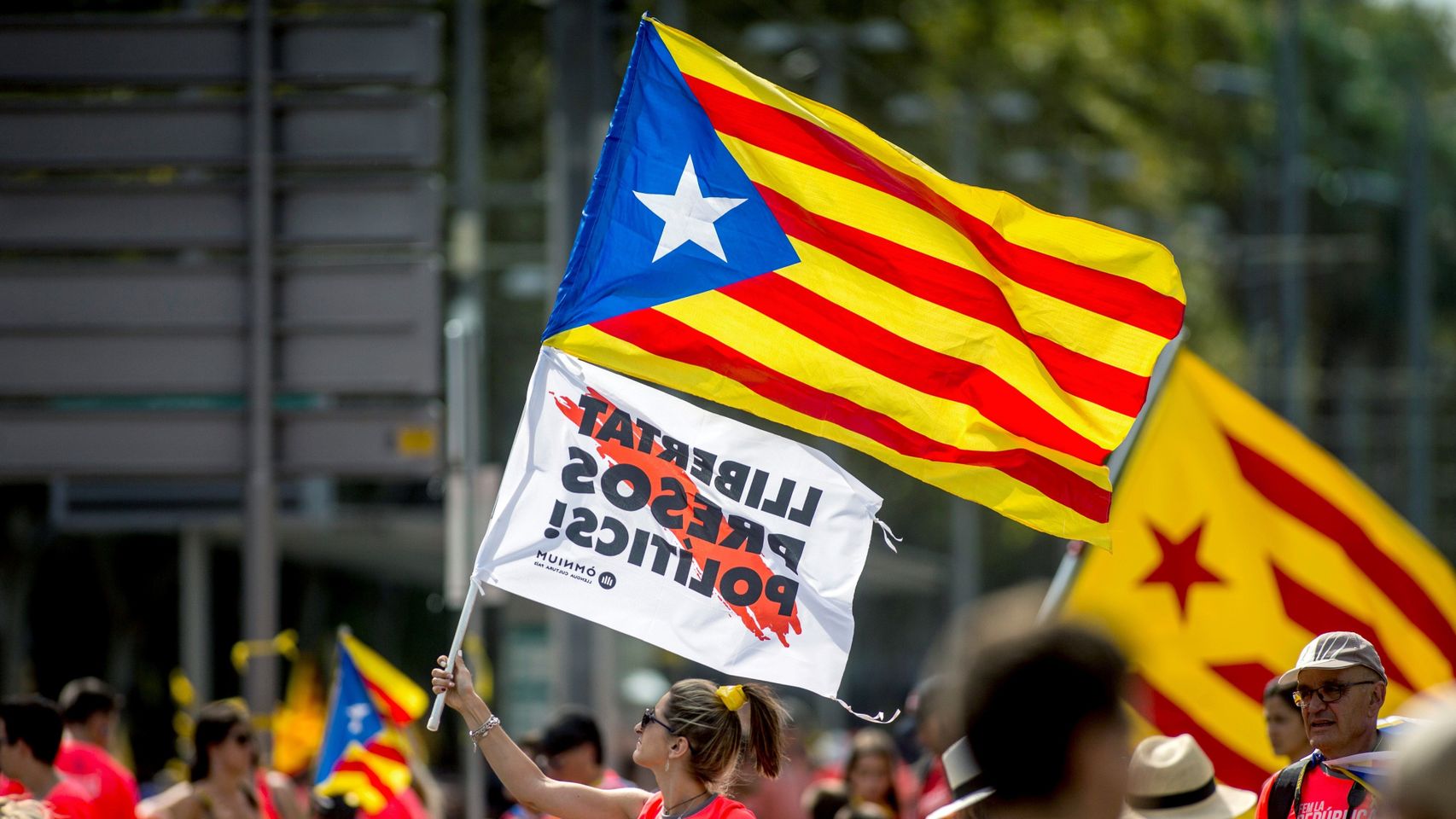 Banderas independentistas durante una manifestación en Cataluña.