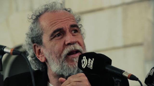 Willy Toledo ha charlado en más ocasiones con Carne Cruda.