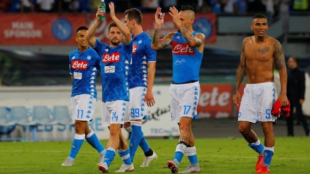 Los jugadores del Nápoles celebran una victoria ante la Fiorentina