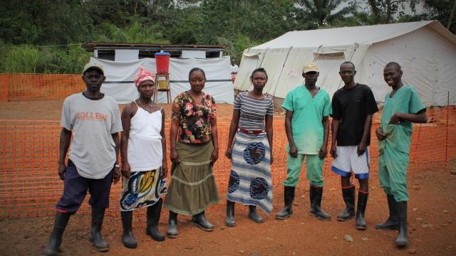 Trabajadores voluntarios de Médicos Sin Fronteras, en Kailahun, Sierra Leona. Imagen de Archivo