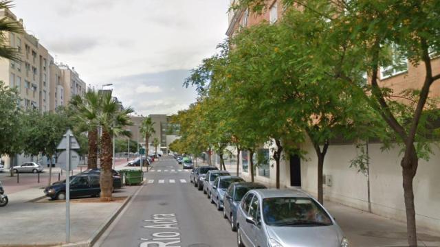La calle de Rio Adra, donde ha ocurrido el parricidio de Castellón.