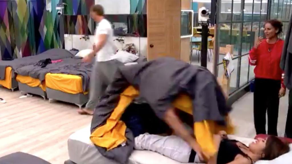 Isa Pantoja y Asraf Beno.