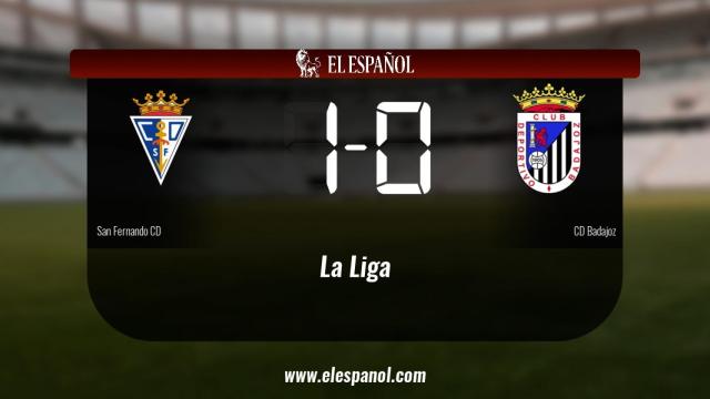 El San Fernando derrota en casa al Badajoz por 1-0