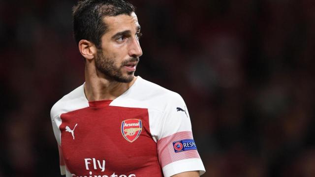 Henrikh Mkhitaryan durante un partido con el Arsenal. Foto: Twitter (@HenrikhMkh)