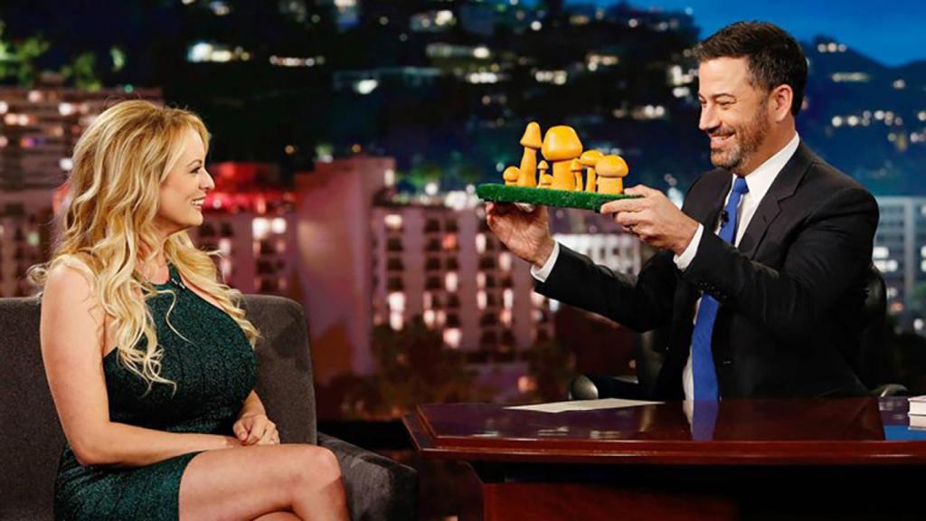 El tamaño del pene de Trump llega a televisión: Stormy Daniels lo elige