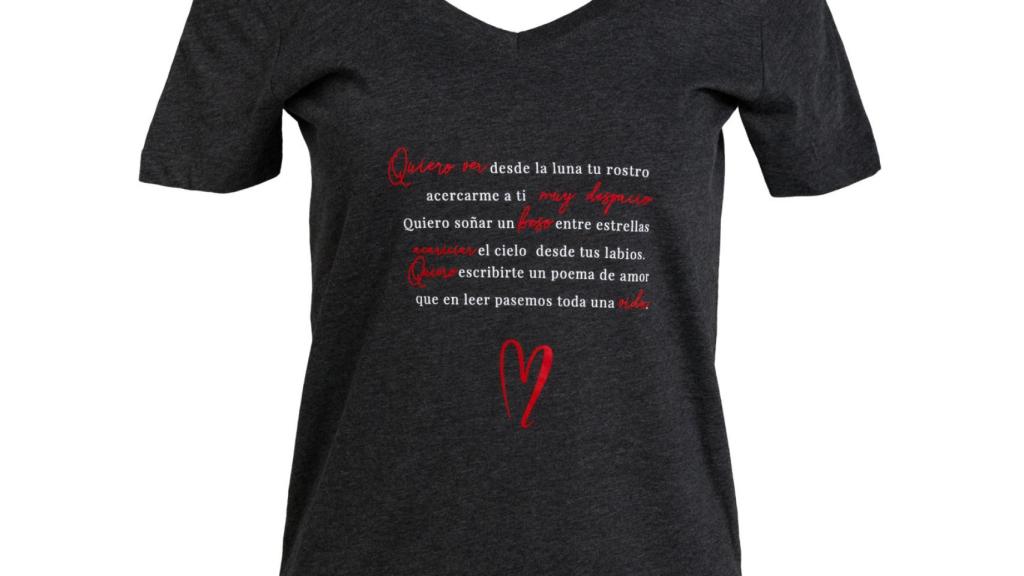 Camiseta negra orgánica.