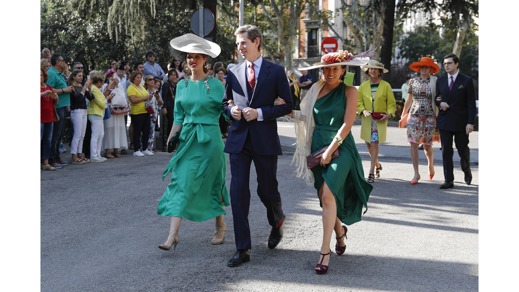 Desfile de invitados a la boda de Fernando Fitz-James Stuart y Sofía Palazuelo