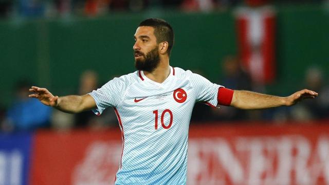 Arda Turan, junto con su Selección