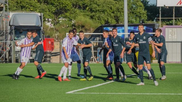 Sanción ejemplar para el jugador del Valladolid B expulsado frente al Castilla. Foto: Twitter (@realvalladolid)