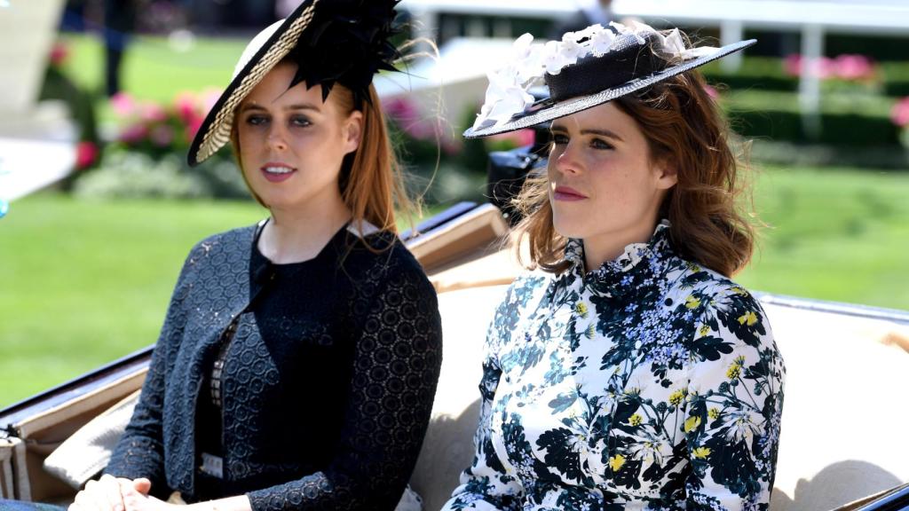 La princesa Eugenia con su hermana Beatriz.