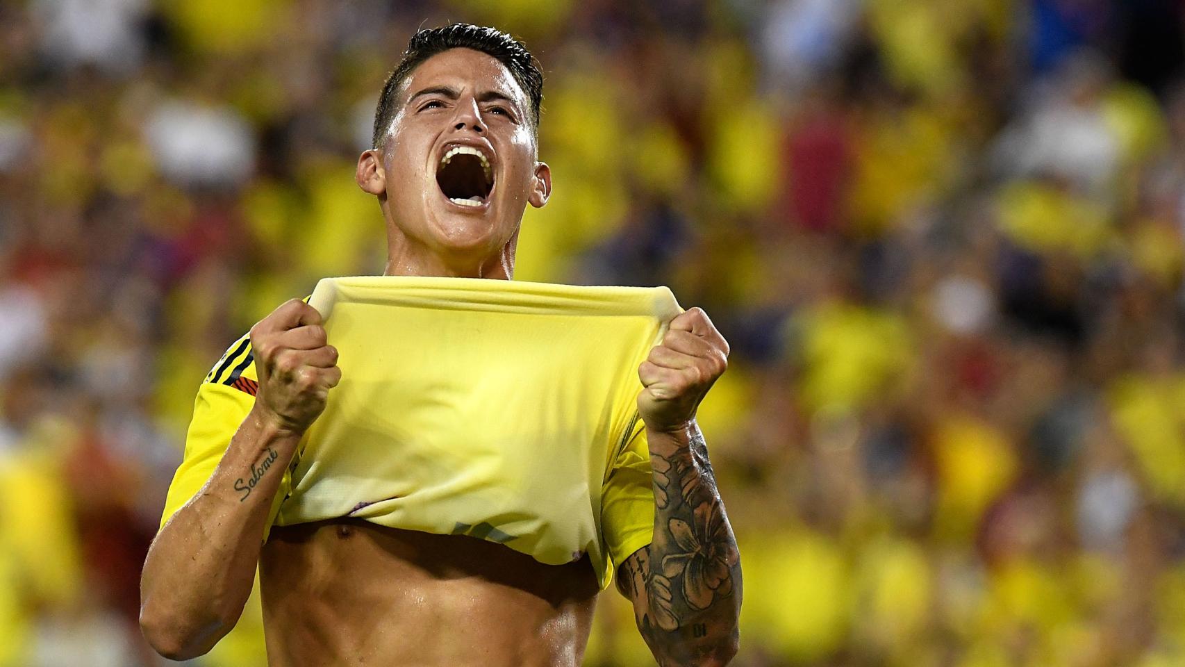 James Rodríguez celebra un gol con Colombia