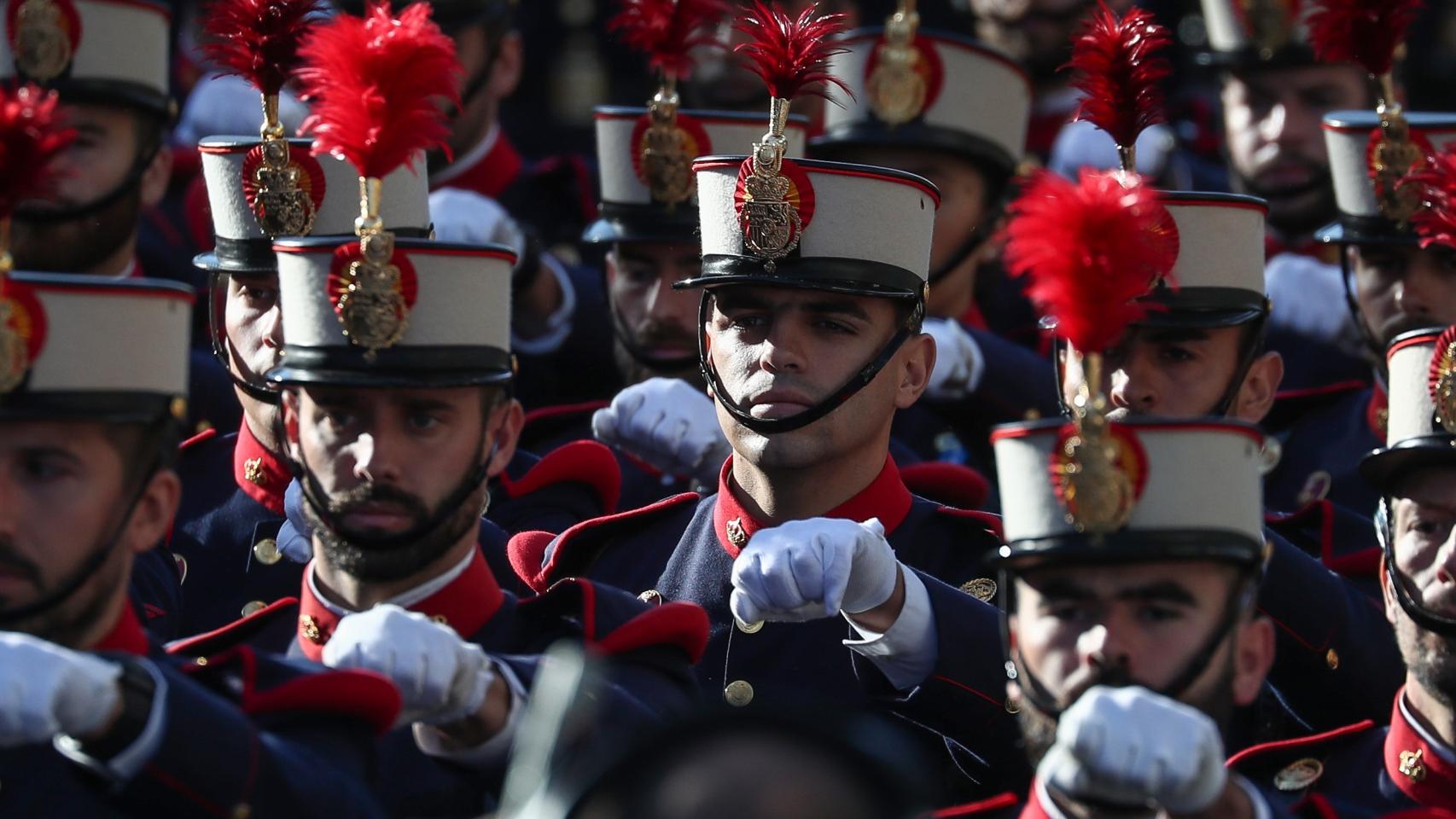 El desfile por la Fiesta Nacional, en imágenes