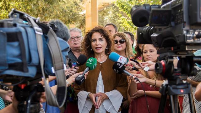 La ministra de Hacienda, María Jesús Montero, durante las declaraciones a los medios de comunicación