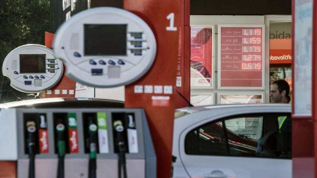 Un surtidor de gasolina en una imagen de archivo.