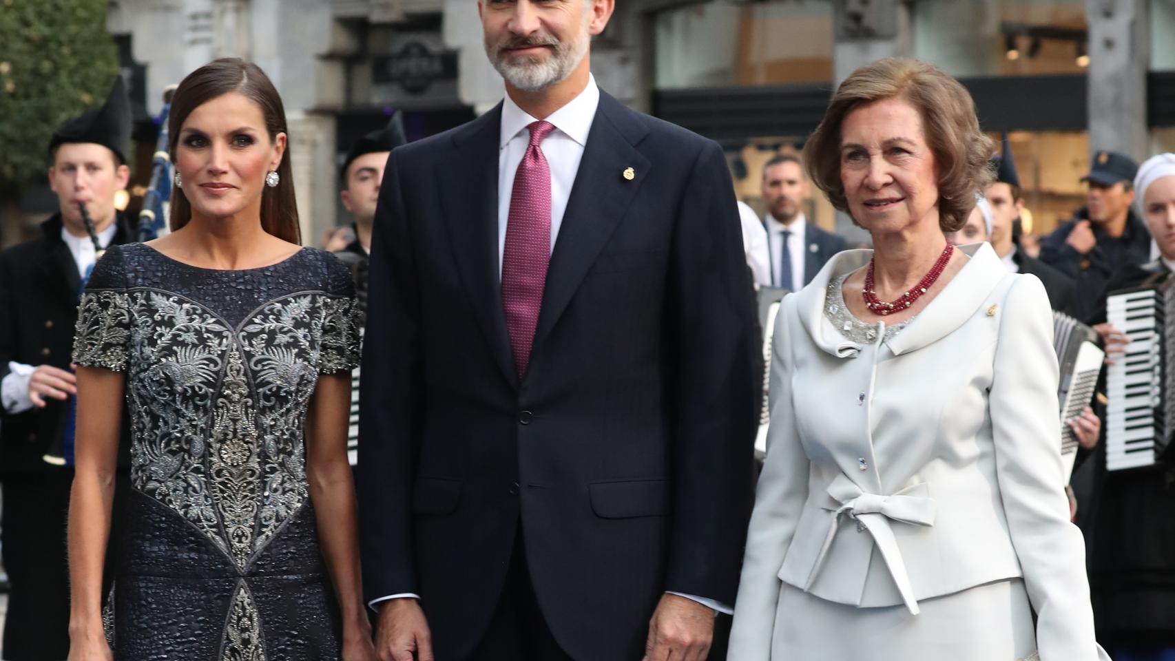 Desfile de invitados a los Premios Princesa de Asturias