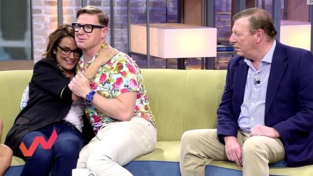 Los Morancos y Toñi Moreno durante la emisión de 'Viva la vida'.