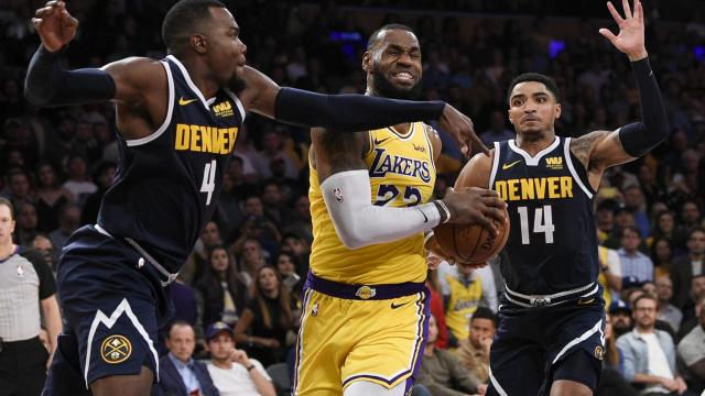 LeBron James, en el partido ante Denver.