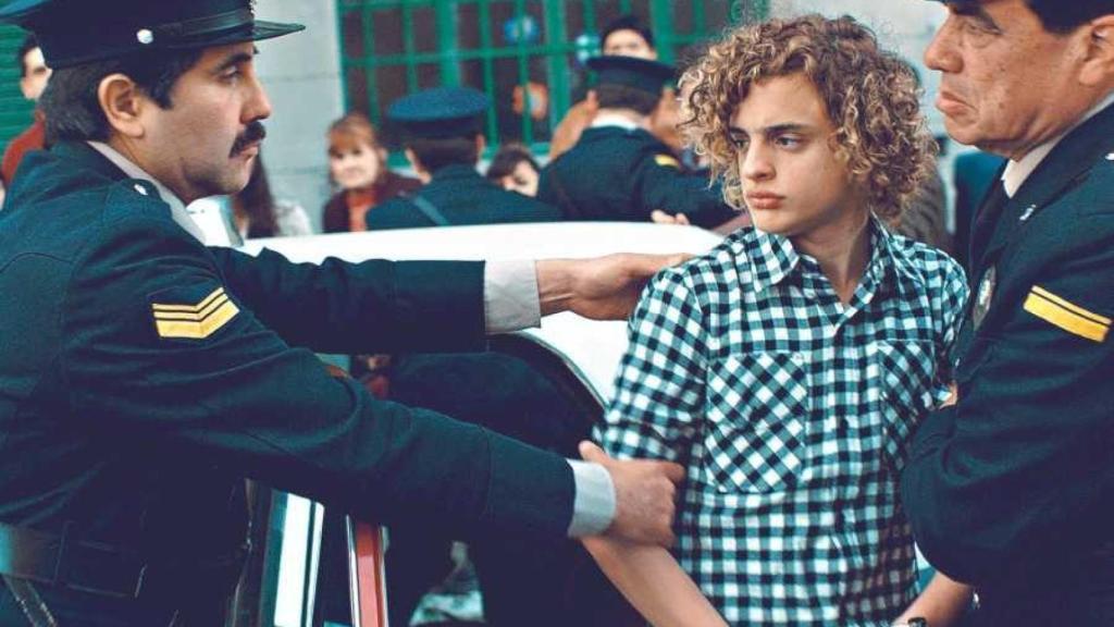 Lorenzo Ferro en un fotograma de El Ángel.