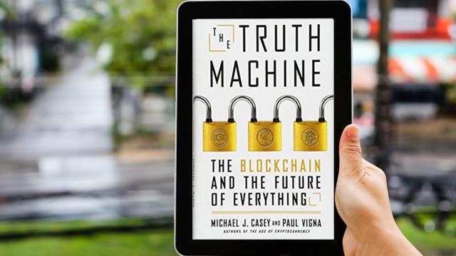 La transformación digital, el blockchain o las estrategias 'customer-centric', entre los títulos de nuestra biblioteca del mes.