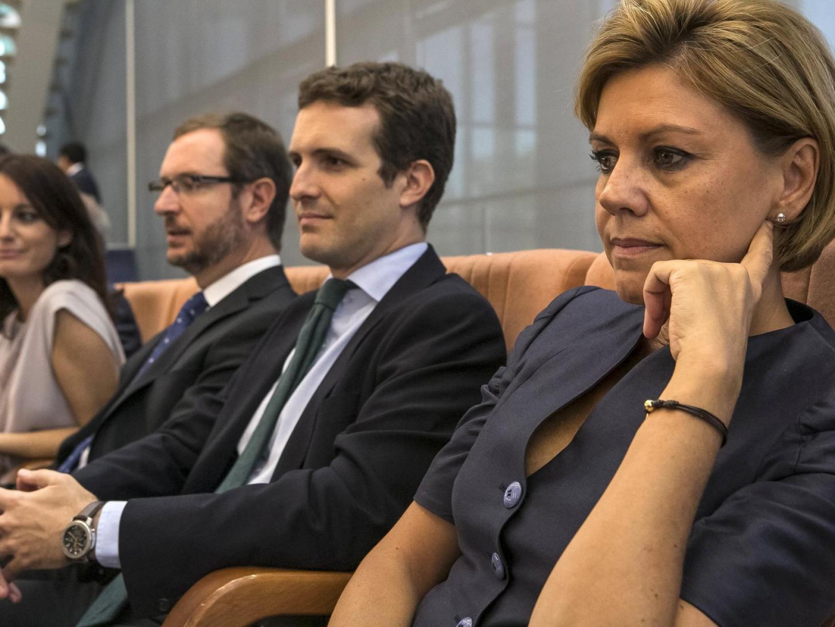 Casado confía en que Cospedal deje su escaño para no tener que echarla