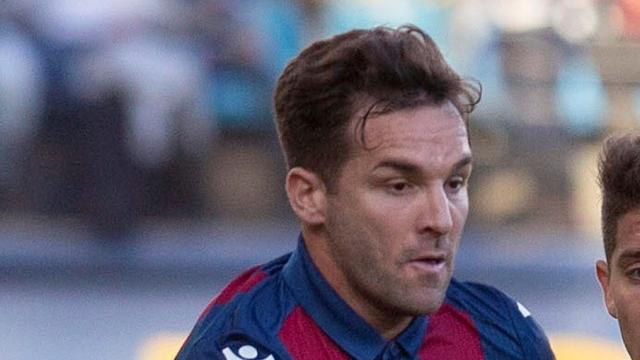 Toño García durante un partido del Levante