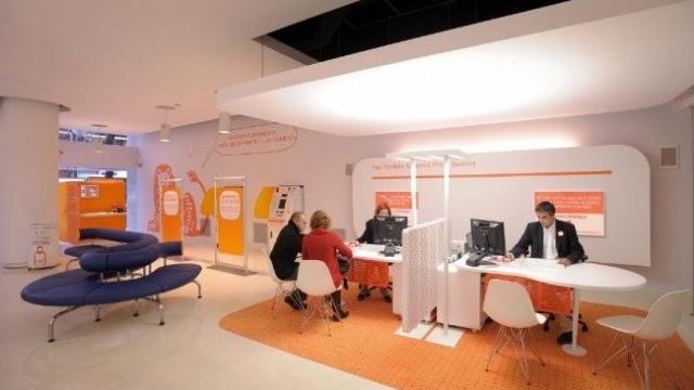 Imagen de una oficina bancaria en una imagen de archivo.