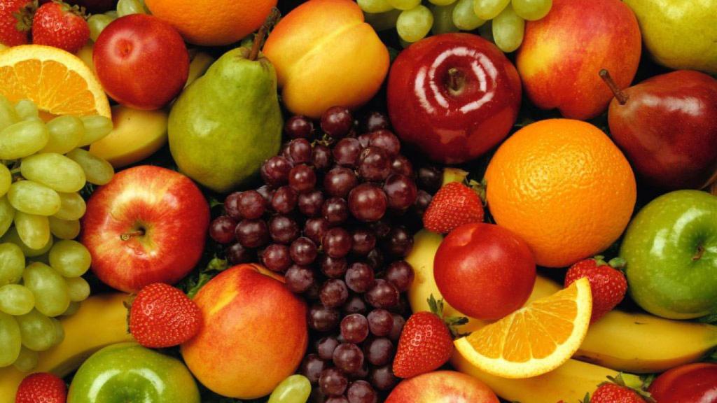 Fruta de diversas clases.