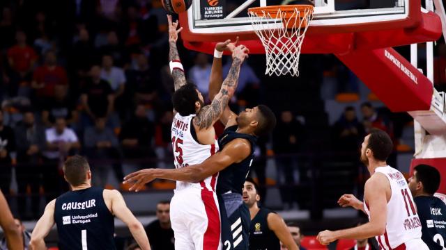 Partido de ida entre el Olympiacos y el Real Madrid