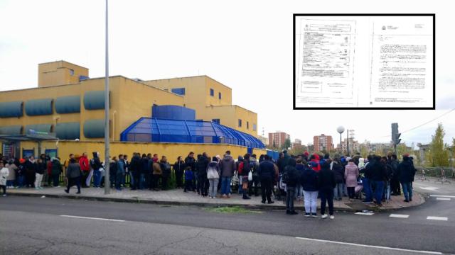 Las colas de solicitantes de asilo y refugio ante el CIE de Aluche y la carta de despido a uno de los funcionarios de la AOR.