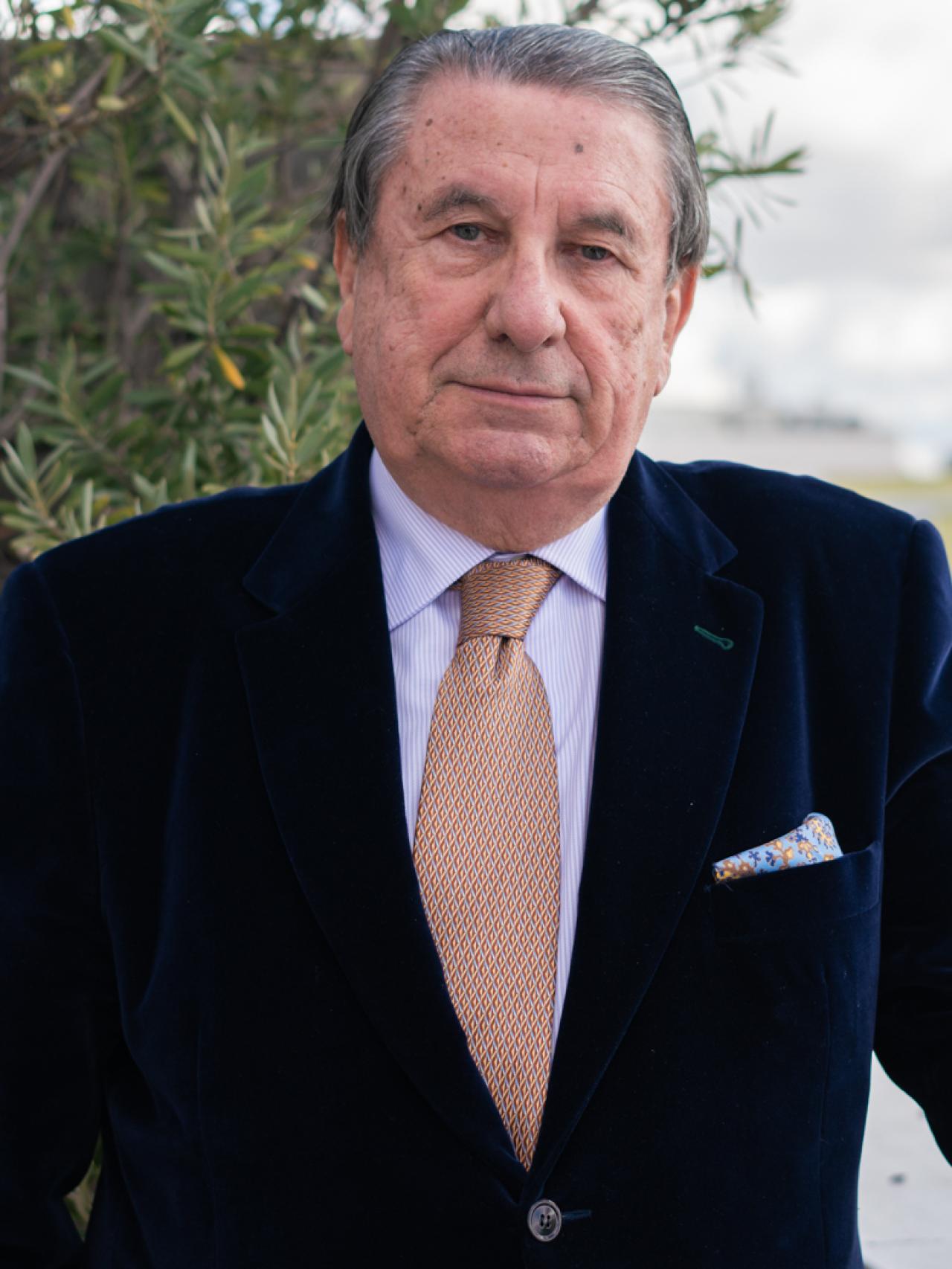 Paco Vázquez.