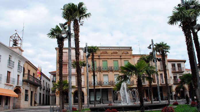 plaza-alba-de-tormes-salamanca