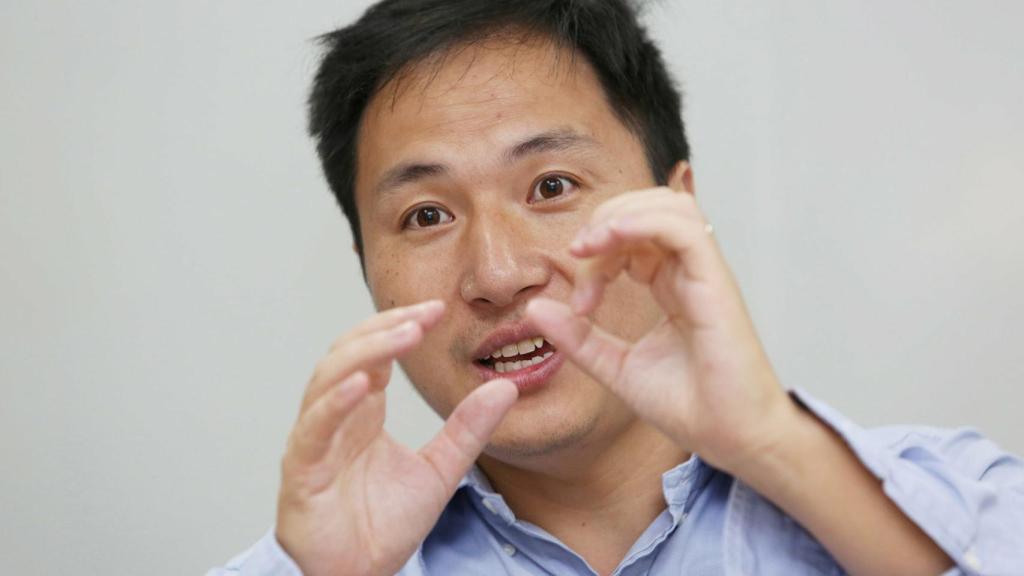 He Jiankui en  julio de 2018 en su empresa de Shenzen, Direct Genomics.