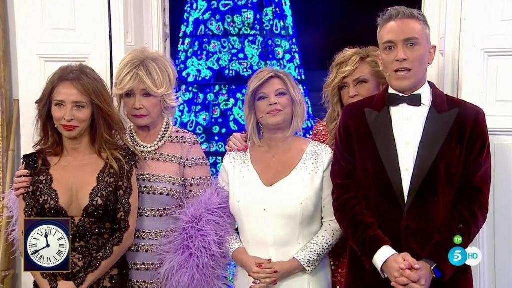 El equipo de 'Sálvame' dio las Campanadas de 2017