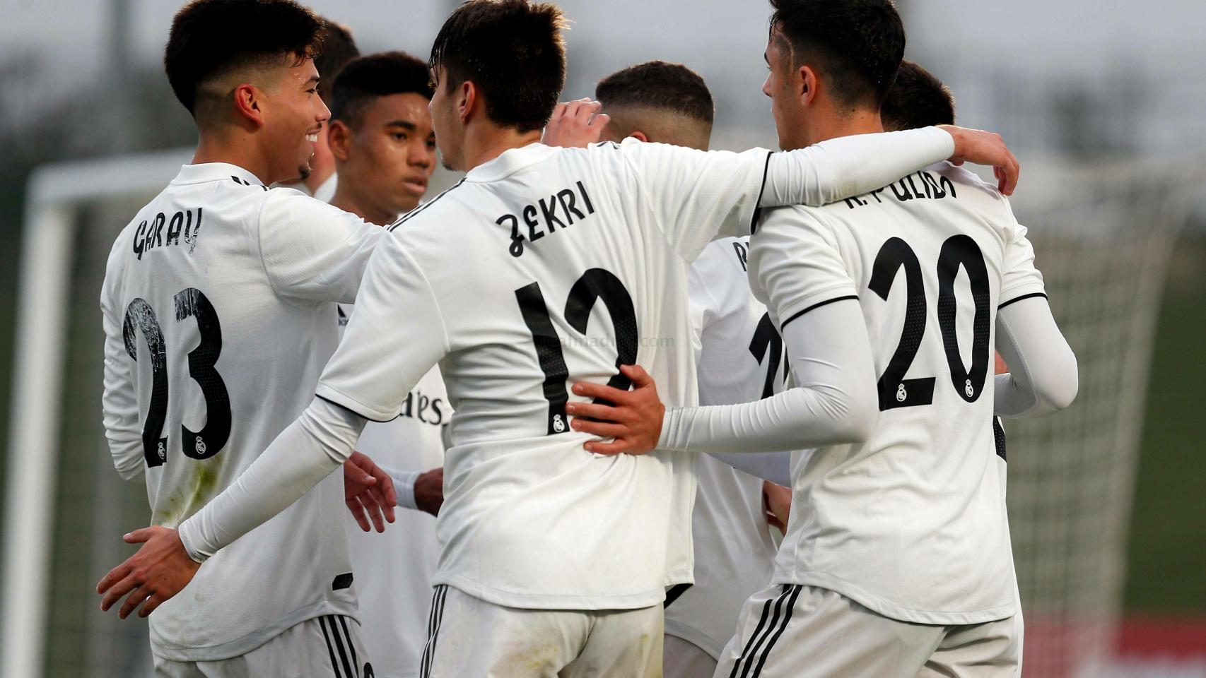 Los jugadores del Juvenil A celebran un tanto en el Alfredo Di Stéfano