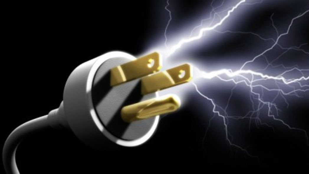 El recibo de la luz cae casi un 3,5% en octubre y corta con una racha de seis mes al alza