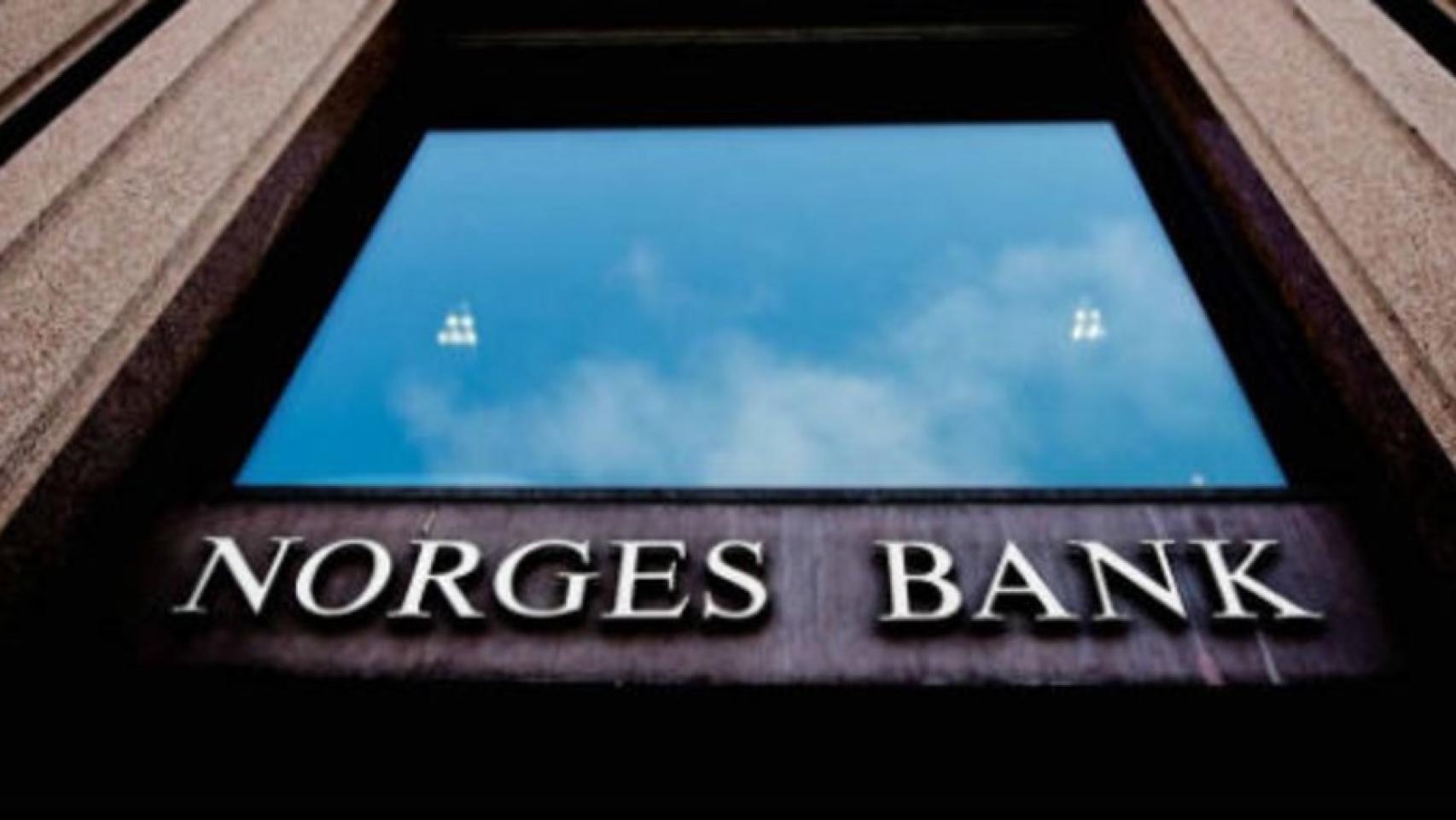 Rótulo en la sede de Norges Bank.