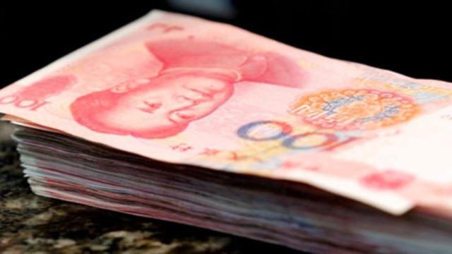 Un fajo de billetes de curso legal en China.