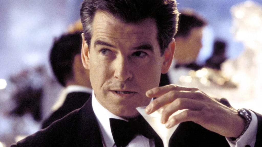 Pierce Brosnan como James Bond