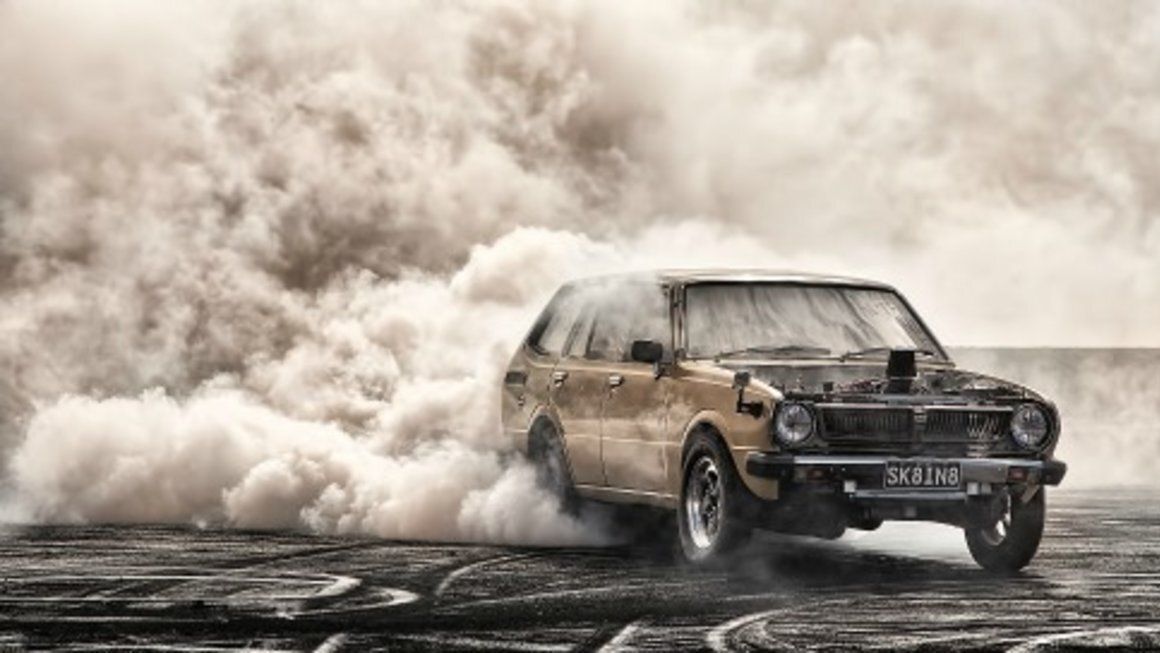 derrape_coche_humo