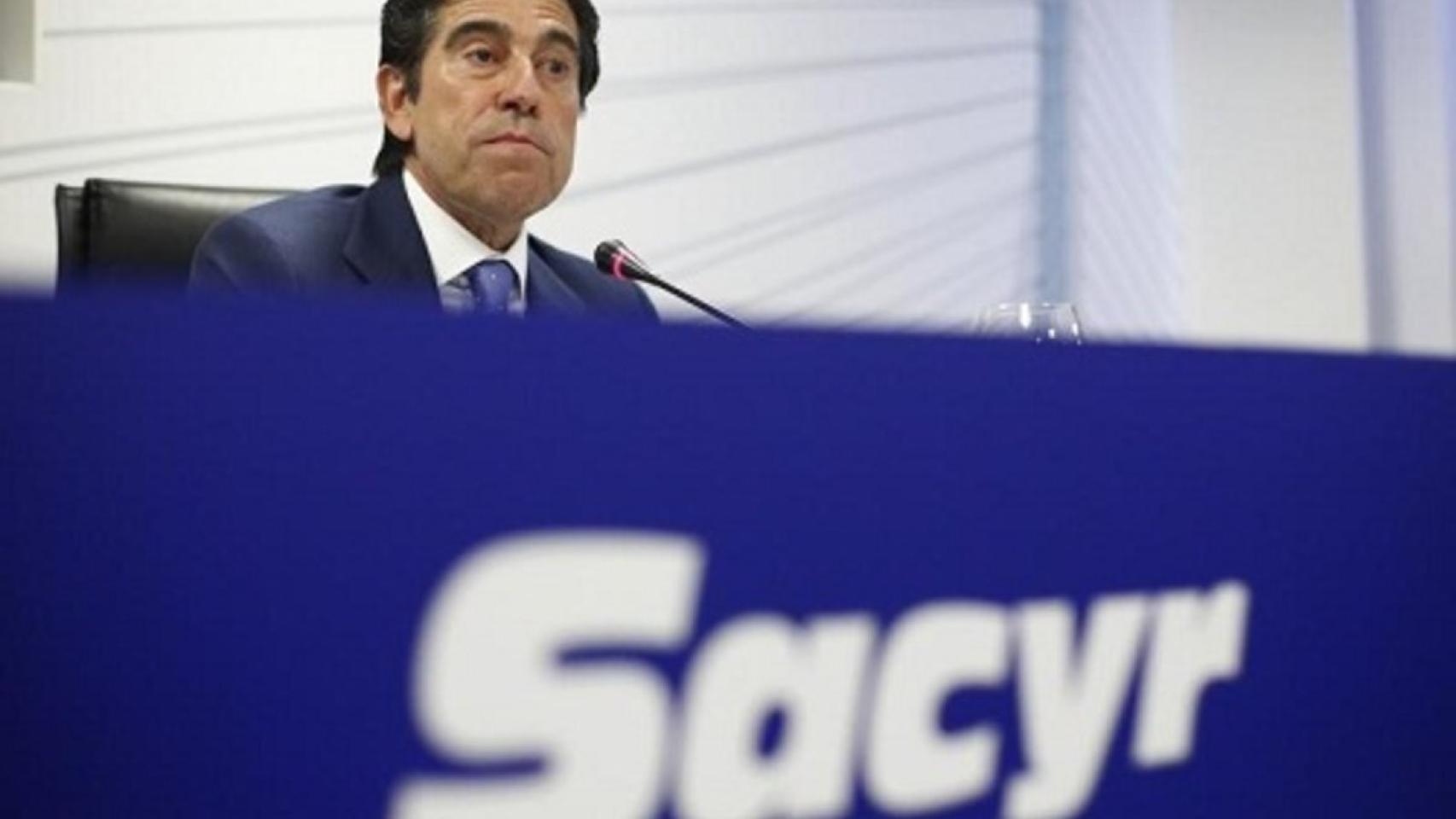 Manrique reduce al 1,55% su participación en Sacyr