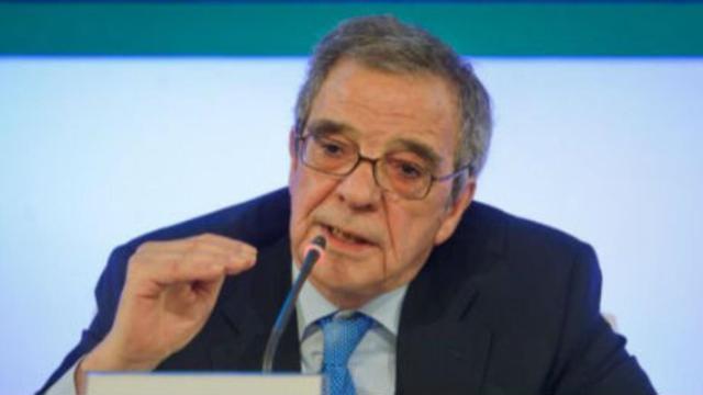 Ezentis se encumbra en el Continuo tras las apuestas de Paramés y Alierta