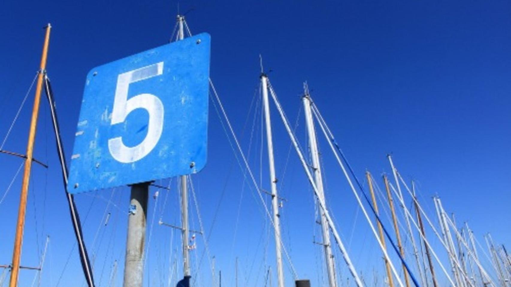 cinco_puerto_barcos